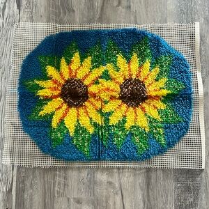 Completed Wonder Art Sunflower Latch Hook